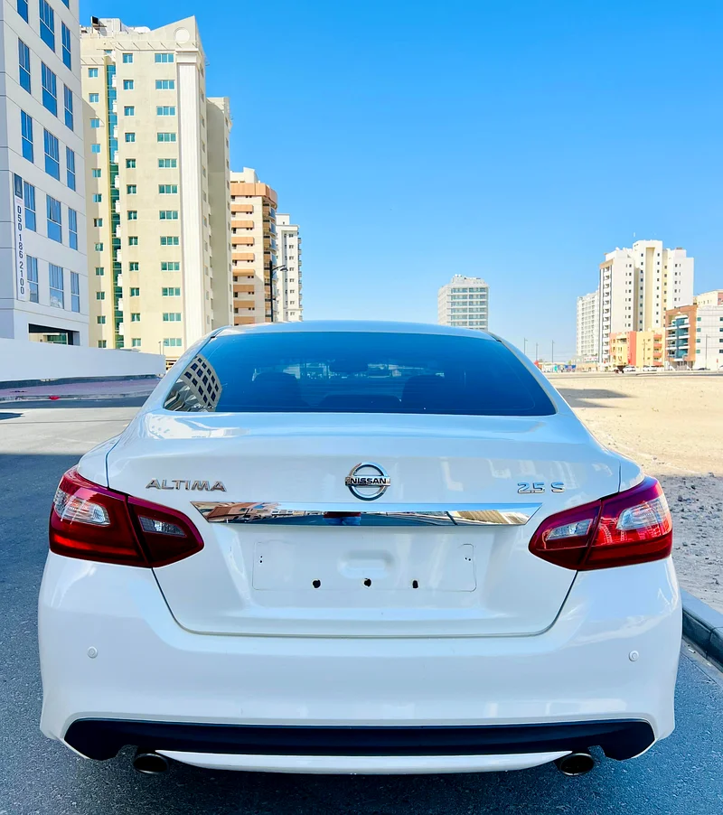 A beautiful and super clean Nissan Altima 2.5 S Gulf Spec in excellent condition for sale63149120063875113