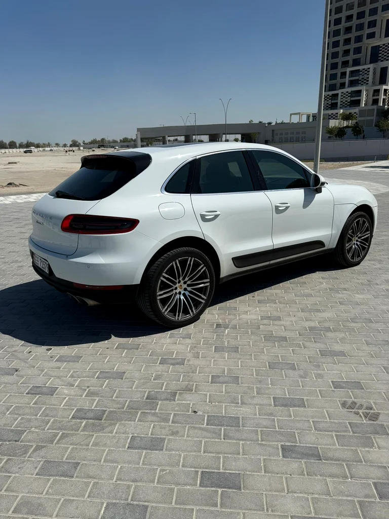 بorsche ماكان S لعام 2015 في حالة ممتازة63150022395011112