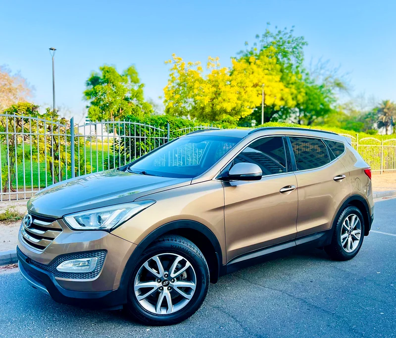 Hyundai Santa Fe 7 seater  SUV 100% Original Paint car  Gulf Specification63171299362562114