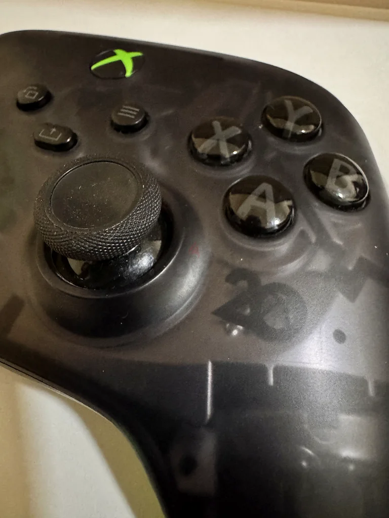 وحدة تحكم Xbox بمناسبة الذكرى السنوية العشرين63230710075137112