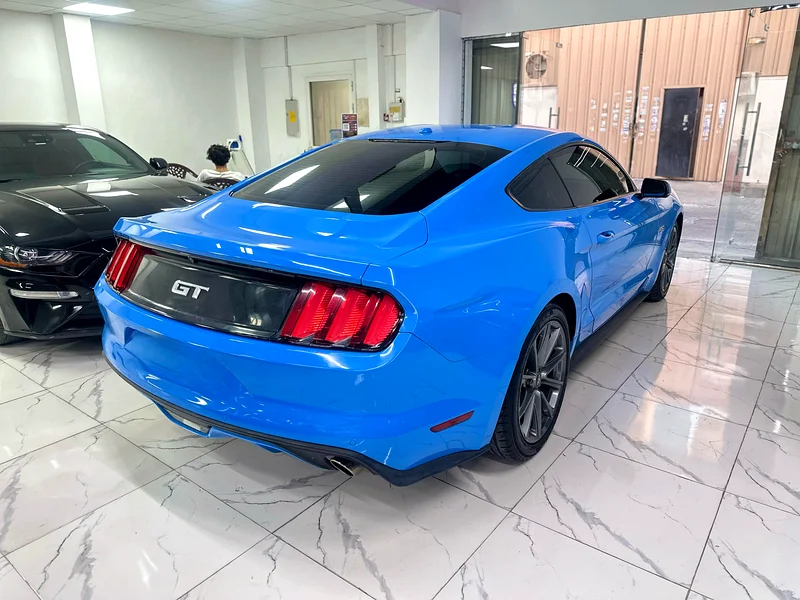 Ford Mustang GT63169445569793114