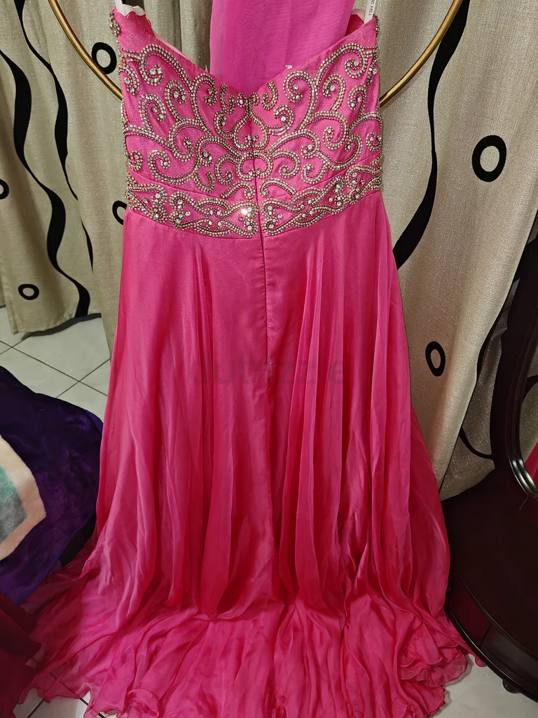 فستان شيري هيل مع أحجار سواروفسكي63171760697345114