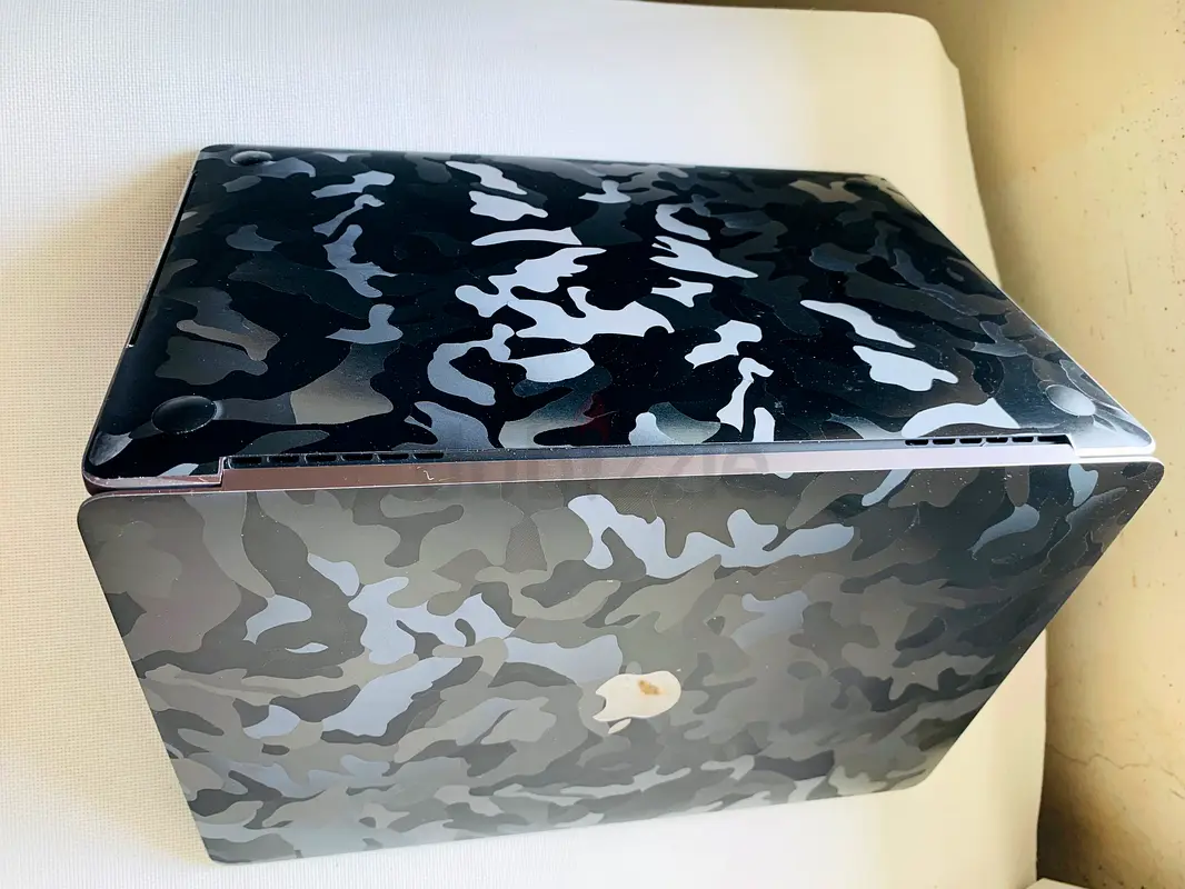 MacBook Pro 2017 1363254488747394112