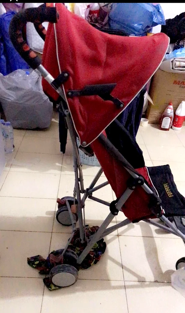 عربة أطفال خفيفة الوزن حمراء أنيقة للبيع!632048488034571116