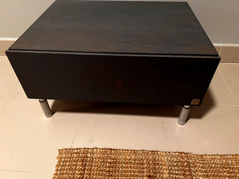 Single drawer on legs631793862918421116