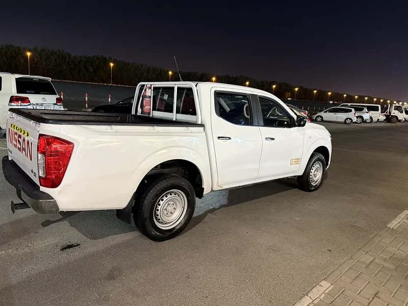 Nissan Navara Automatic Gear 2020 Model Low Mileage FSH Original Paint Excellent Condition63167559460225112