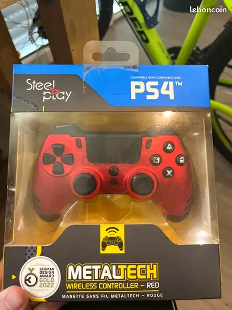 Steelplay - وحدة تحكم سلكية MetalTech (أحمر) (PS4)
