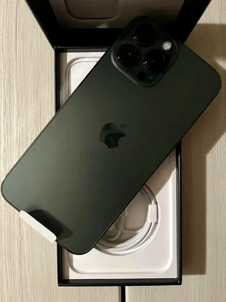 Pristine iPhone 13 Pro Max 256 - Unleash Your Style!632673584336651111