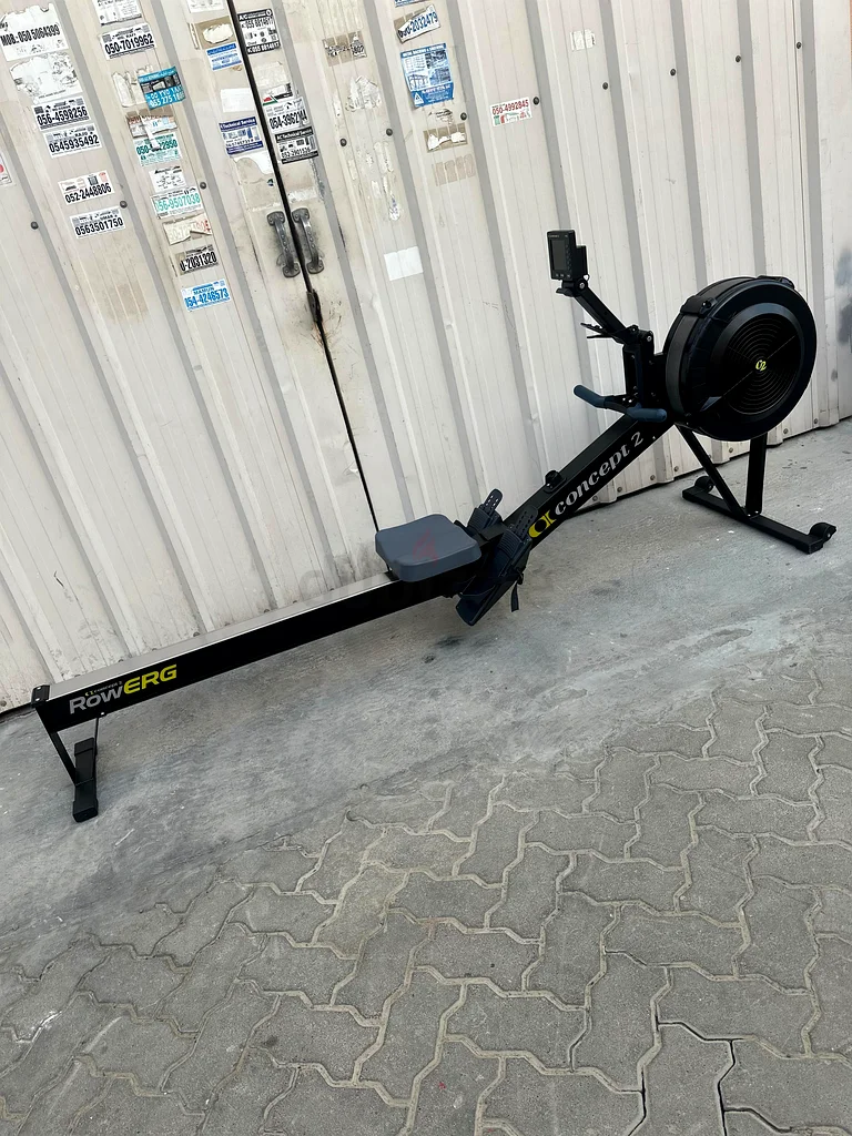 جهاز تمارين التجديف Concept2 pm5 تقريبًا جديد62931671175425111