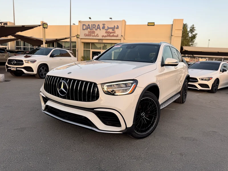 Mercedes GLC300 4MATIC - Clean title - Excellent condition63158801466115112