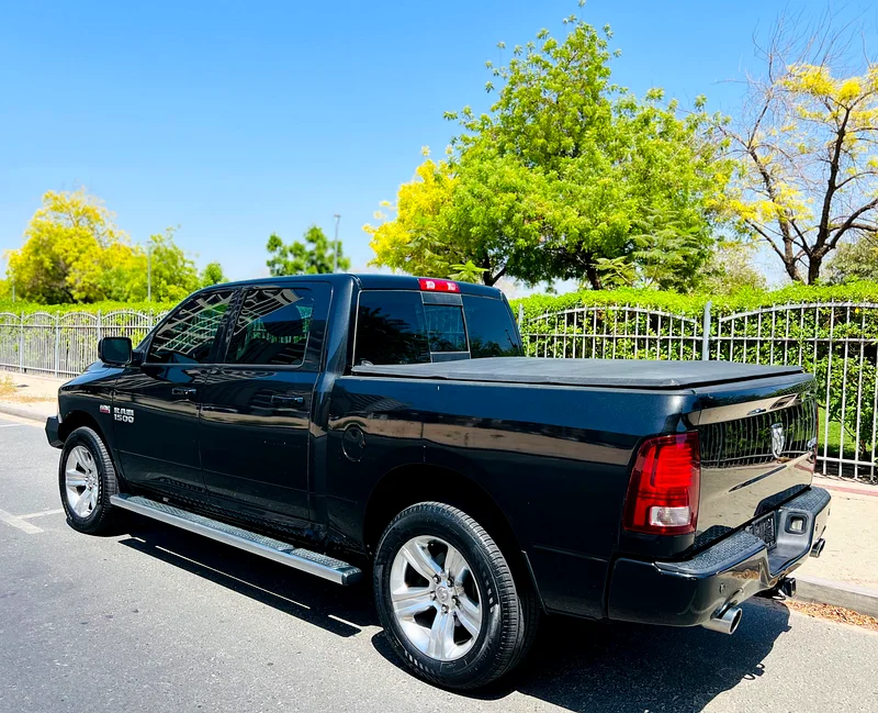 Dodge Ram Hemi 5.7 L  Complete Desert Kits Agency Maintain 1500 4-Door Pickup Truck 2017 | GCC Specs63135493430785112