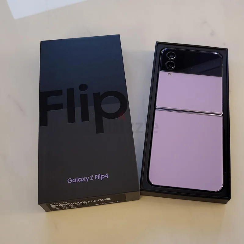 Samsung Galaxy Z Flip4 - Unleash Your Style!62929660936577111