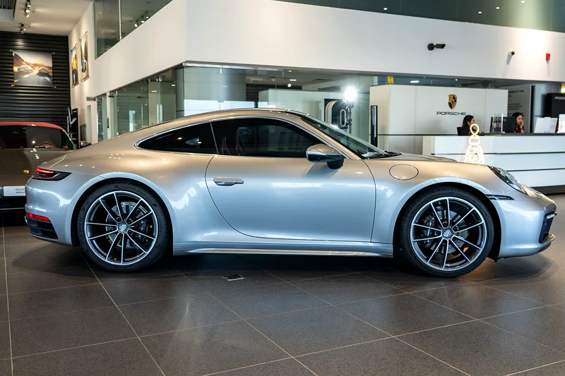 بورشه 911 كاريرا 2 كوبيه رقم مرجعي USD3407 ضمان لمدة سنتين63156540116226112
