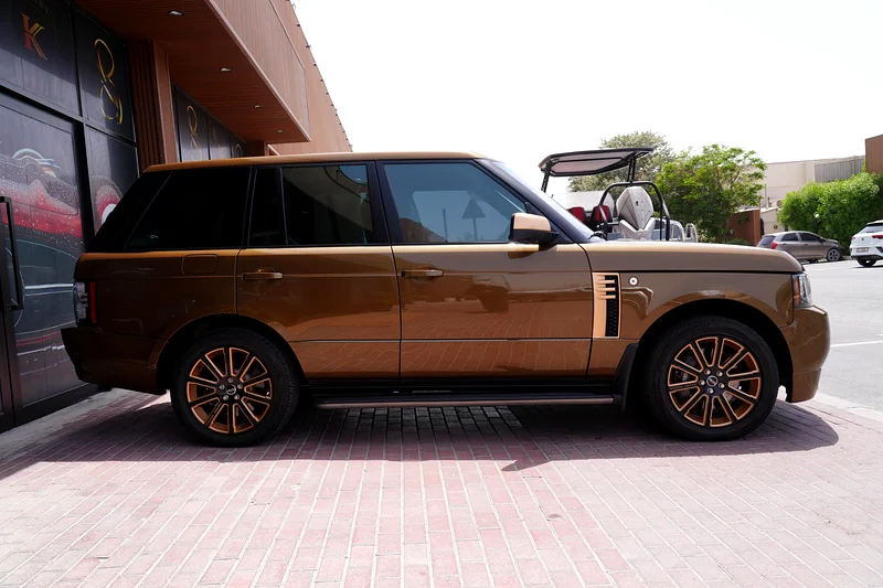 2012 Range Rover Vogue Supercharged Gold Edition | GCC Specs | Brand new63177573510403113
