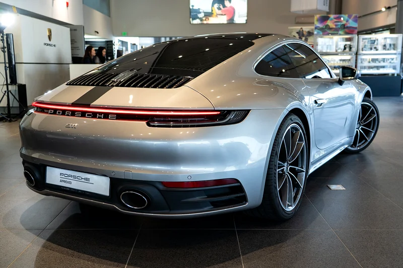 بورشه 911 كاريرا 2 كوبيه رقم مرجعي USD3407 ضمان لمدة سنتين63156540116226111