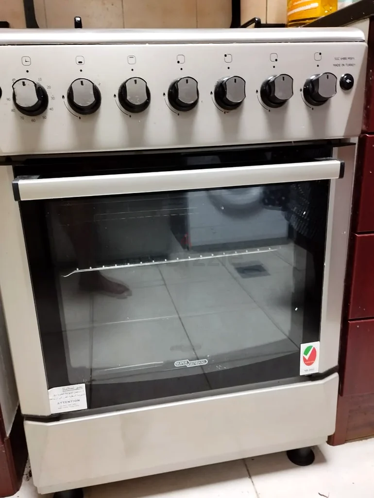 Reliable 4-Burner Gas Stove for Your Kitchen!63168524683395111