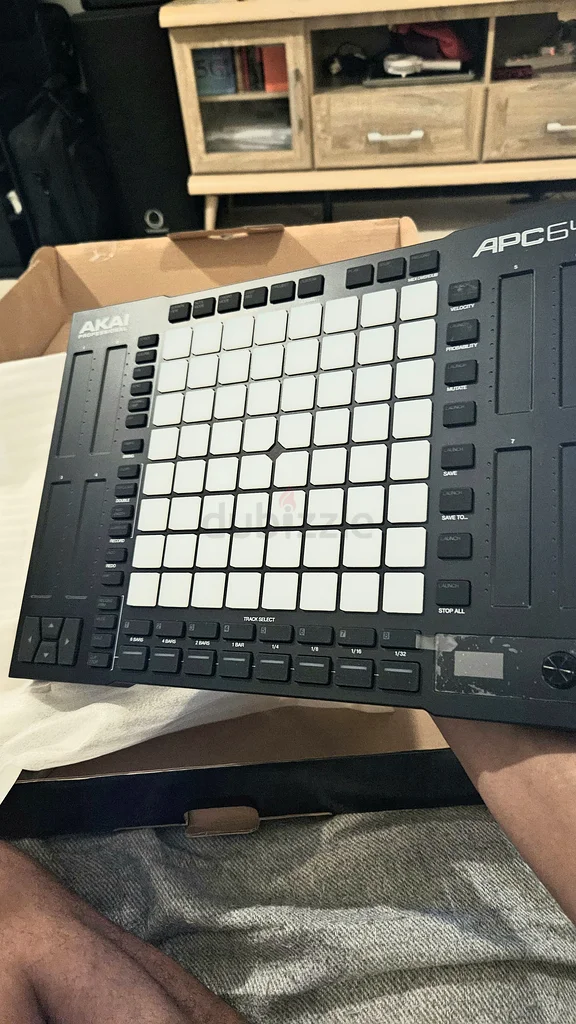 Akai Professional APC64 Pad Performance Controller for Ableton Live63264590342786114