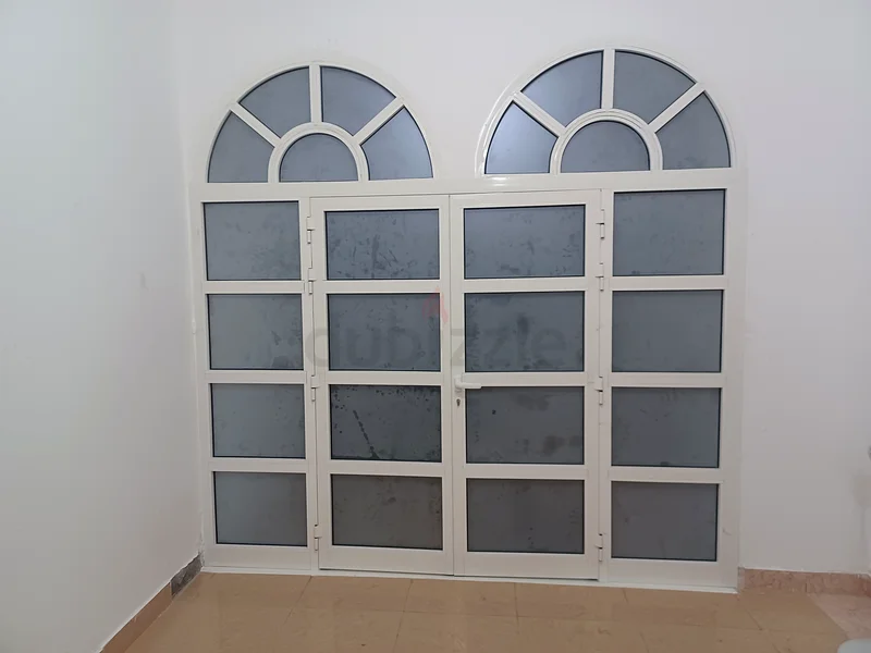 Glass sledding door63220330448259112
