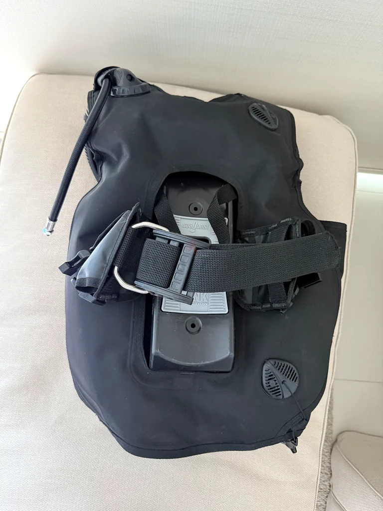 Aqualung ProHD BCD - للسيدات - الحجم ML - وكأنه جديد! تم تخفيض السعر!63241658789505114