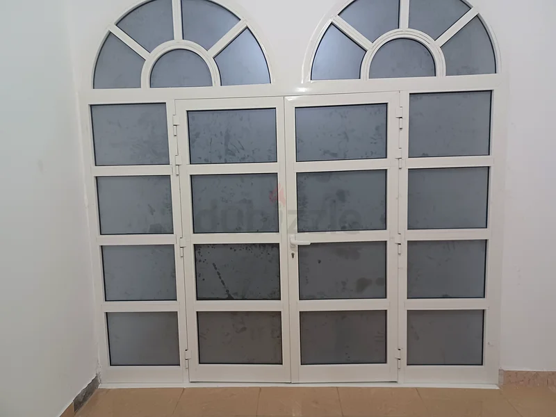 Glass sledding door63220330448259111