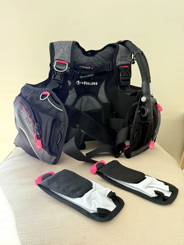 Aqualung ProHD BCD - للسيدات - الحجم ML - وكأنه جديد! تم تخفيض السعر!63241658789505111