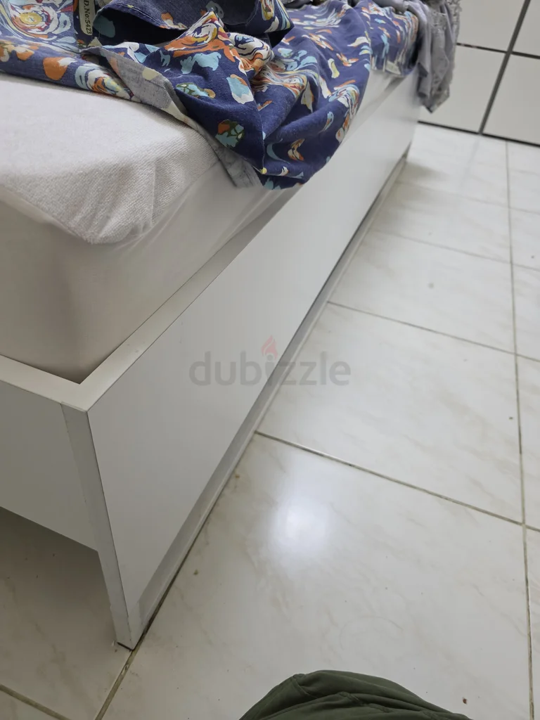 إطار سرير فقط مع حجرة تخزين ( تلف طفيف )62864708213761113