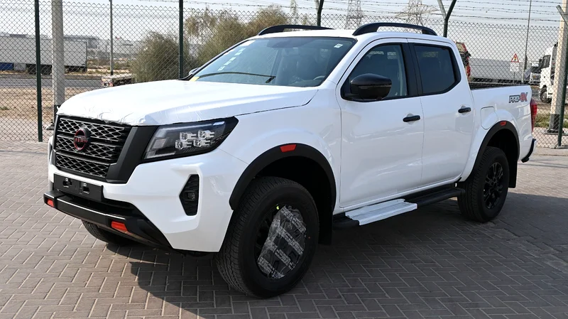 NISSAN NAVARA 2.5 DIESEL PRO4X 4X4 AT 2025 M63167092731011113