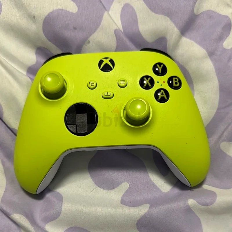 Xbox controller used twice63231694996610117