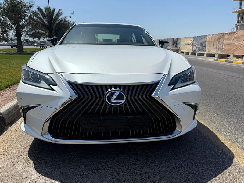 LEXUS ES 300H GCC HYBRID 202063169917932931113