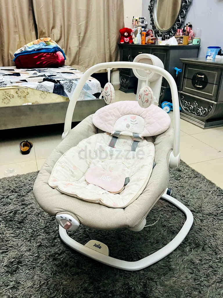 Cozy Baby Rocker with Cute Bear Design63205890202370112