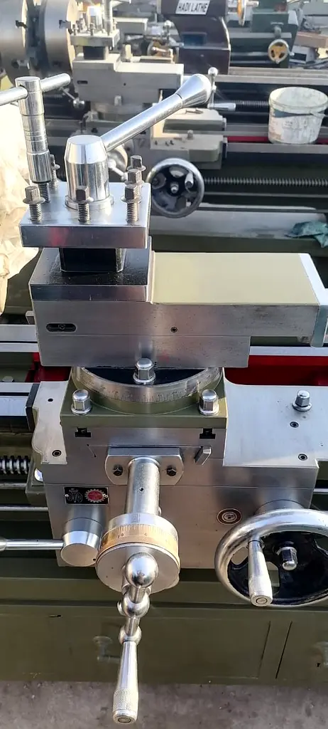 Layth Machine63257628285186112
