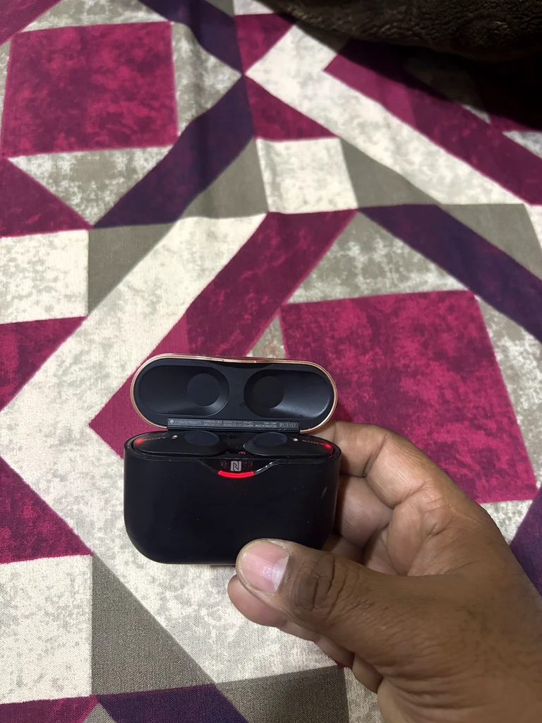 High-Quality Wireless Earbuds Charging Case63192100363778113