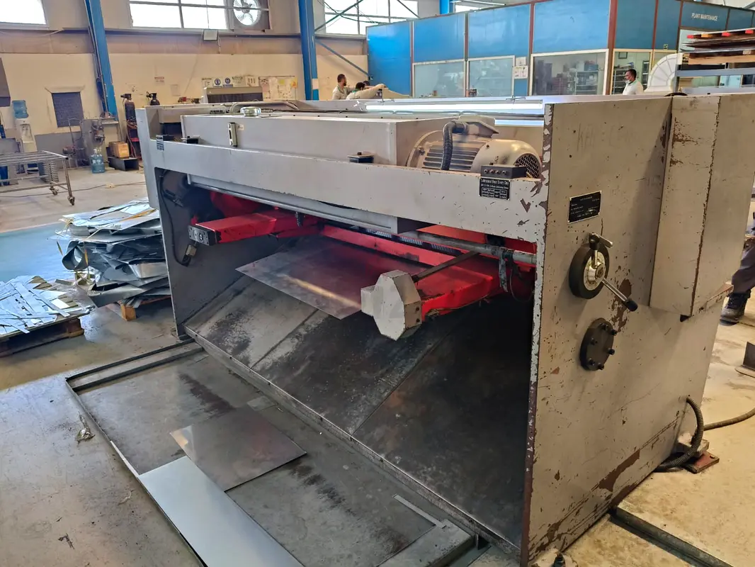 Shearing machine63257628291457112