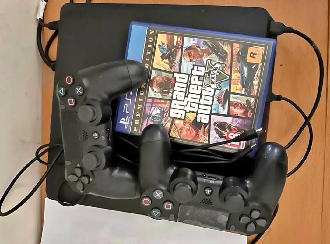 PS4