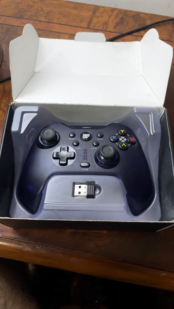 Gaming controller62930644675330111
