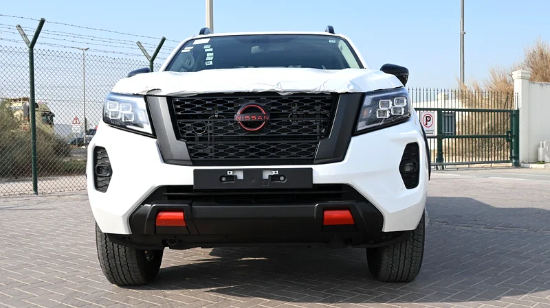 NISSAN NAVARA 2.5 DIESEL PRO4X 4X4 AT 2025 M63167092731011111