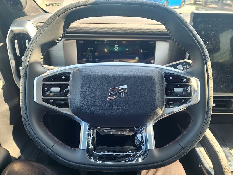 2025  JETOUR T2 LUXURY  WITH WARRANTY 4WD 2.0L TURBO | 7 SPEED AUTOMATIC TRANSMISSION FULL OPTION.62930629872387114