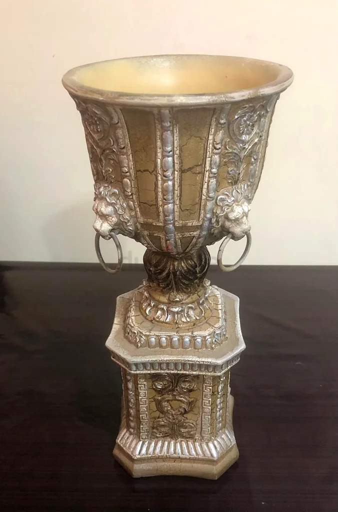 Elegant Ceramic Incense Burner63191112155522111