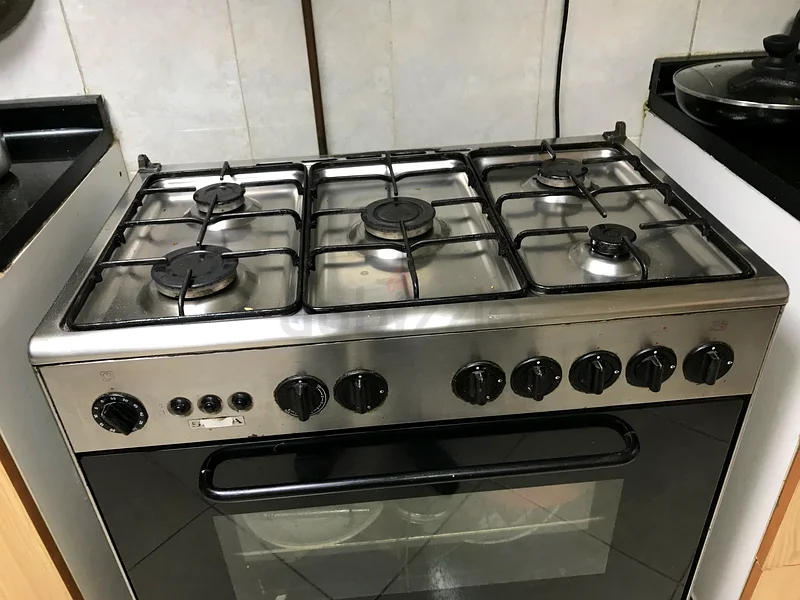 Top-of-the-Line Gas Oven for Effortless Cooking!63168524700674112