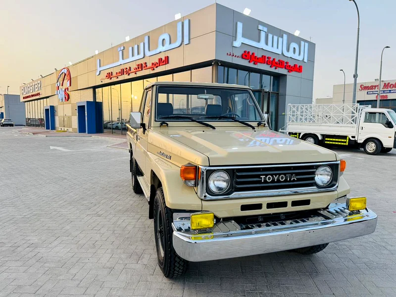 Toyota Land Cruiser SUV 1993 model, brand new631578839688981126