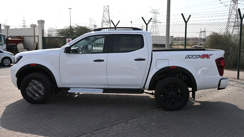 NISSAN NAVARA 2.5 DIESEL PRO4X 4X4 AT 2025 M63167092731011114