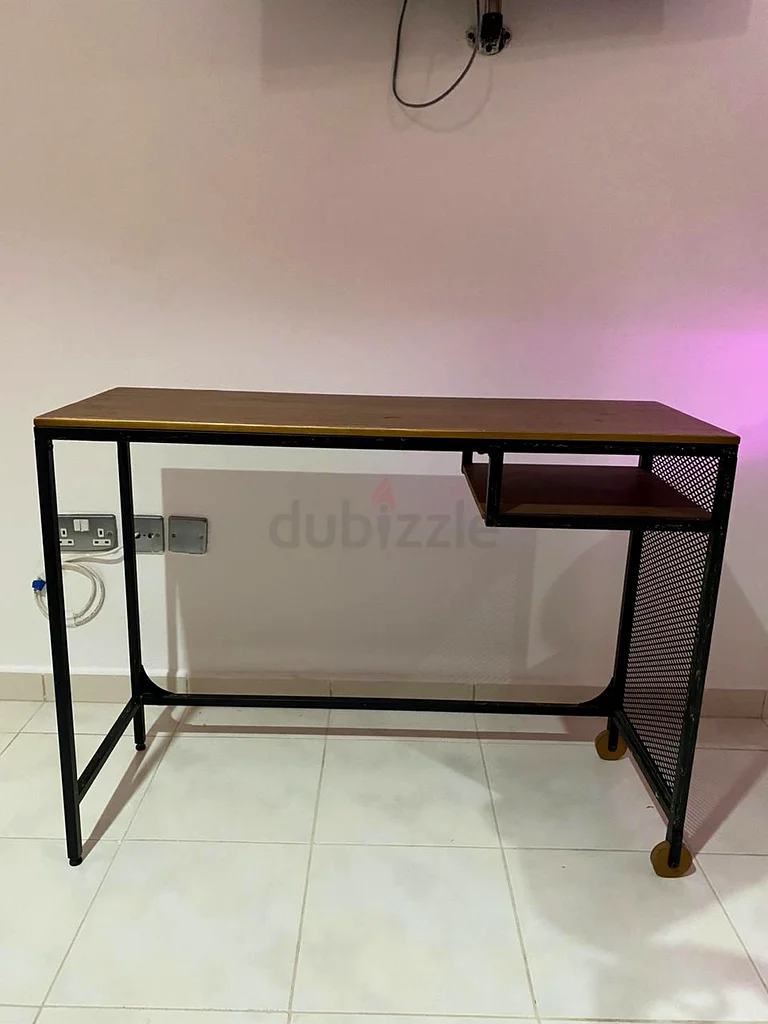 Laptop table63179383677057111