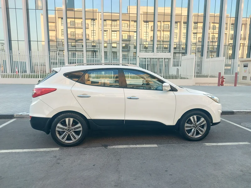 Hyundai Tucson Limited  2015 Gcc top option 4x4 Free accident Very Clean Titan Condition63169441552898114