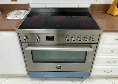 Bertazoni 5 Ceramic Hubs Electric Cooker 90/60cm