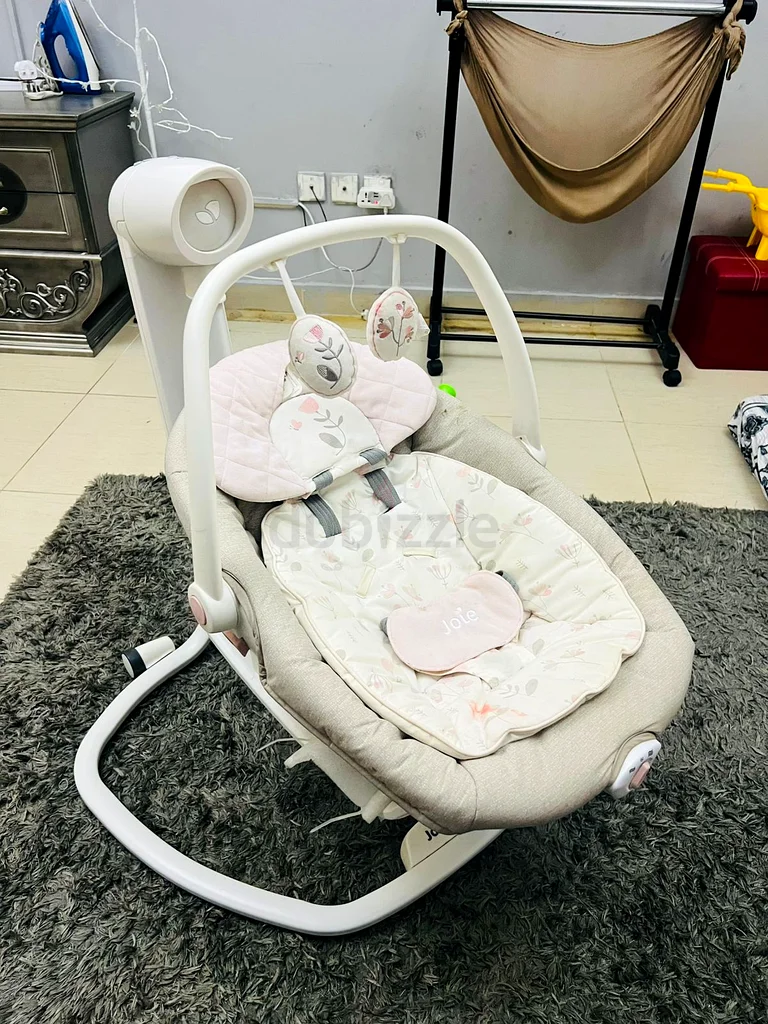 Cozy Baby Rocker with Cute Bear Design63205890202370111