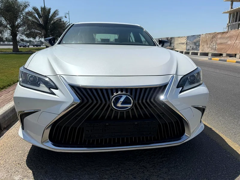 LEXUS ES 300H GCC HYBRID 202063169917932931112