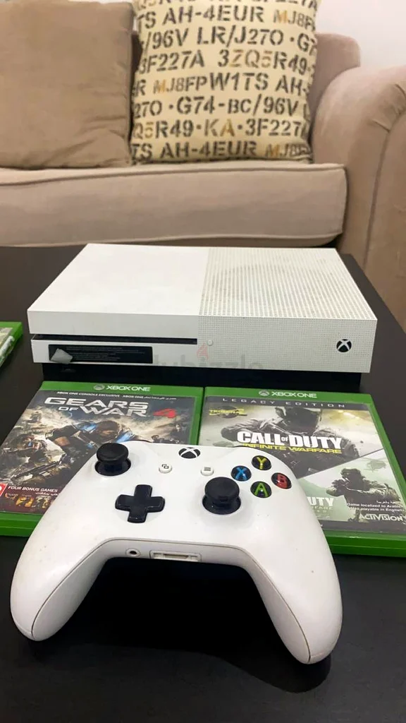 XBOX ONE S للبيع63173868130307114