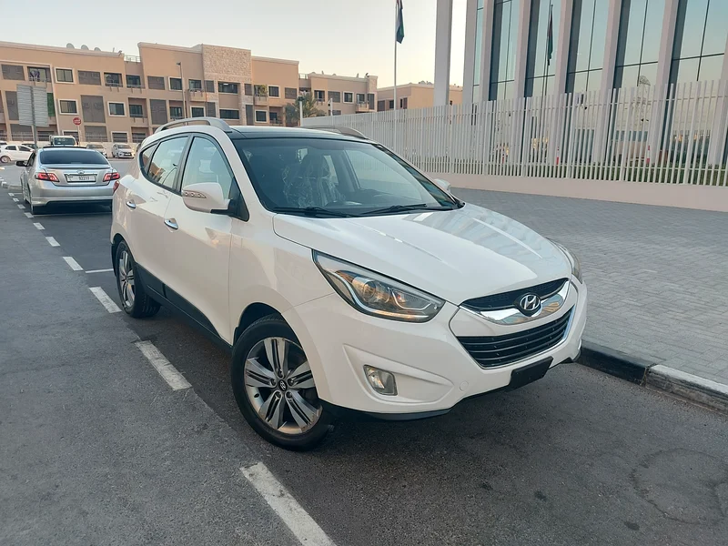 Hyundai Tucson Limited  2015 Gcc top option 4x4 Free accident Very Clean Titan Condition63169441552898111