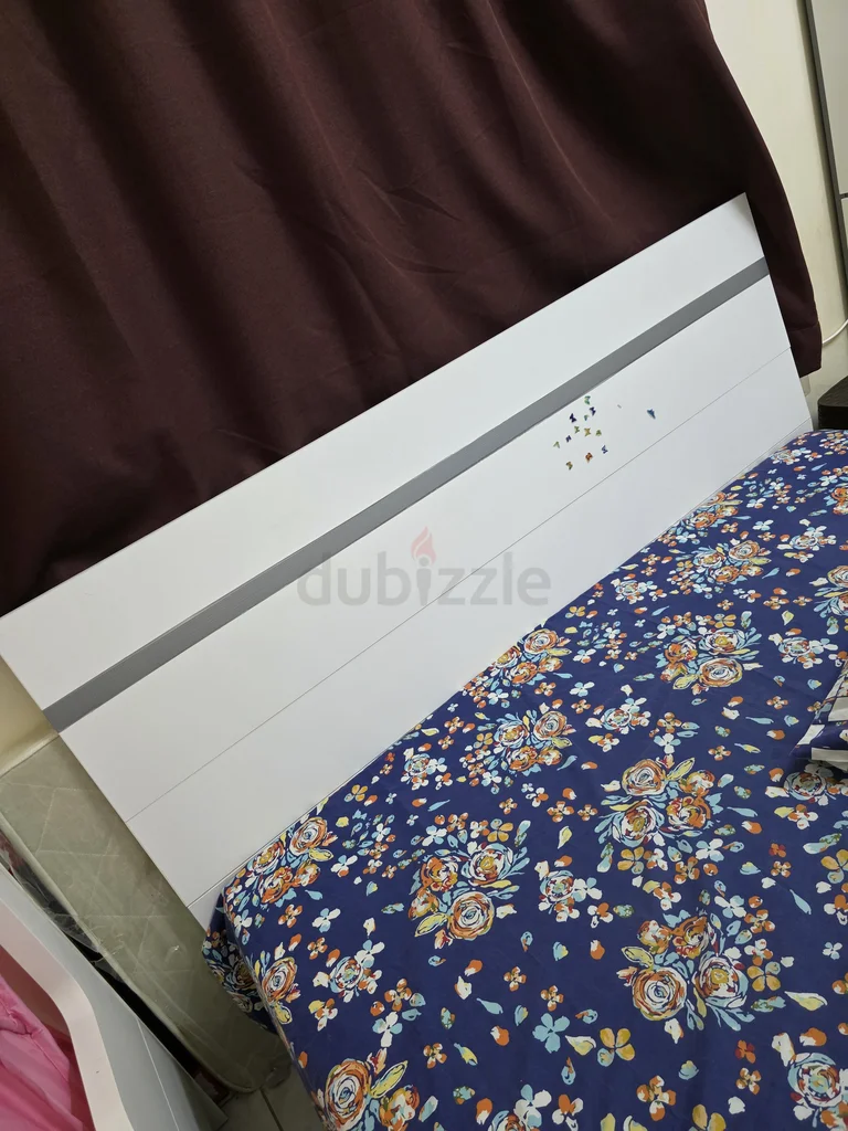 إطار سرير فقط مع حجرة تخزين ( تلف طفيف )62864708213761117