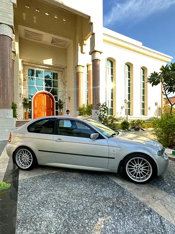 2004 BMW 3-SERIES — фото 2